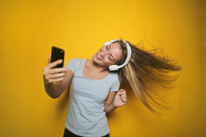 Czy popularne selfie szkodzi? Poznaj tarczę ochronną dla skóry